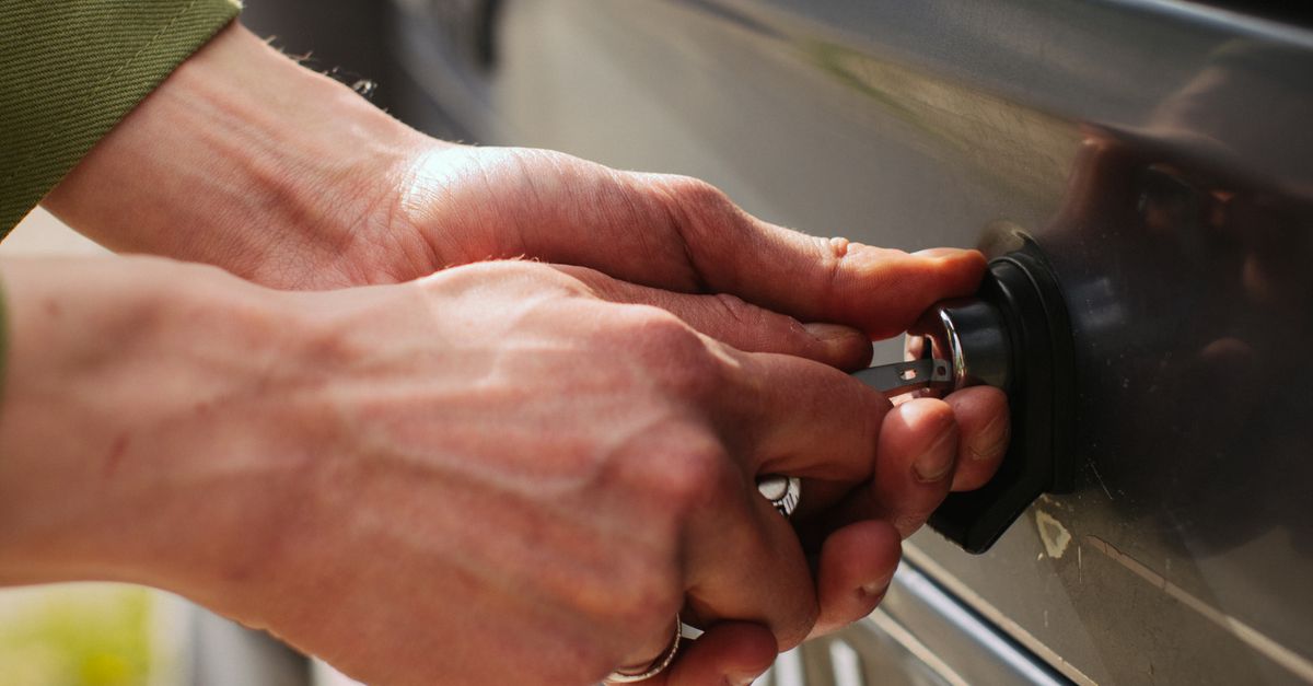 key maker professional — Los Angeles Locksmith Pros